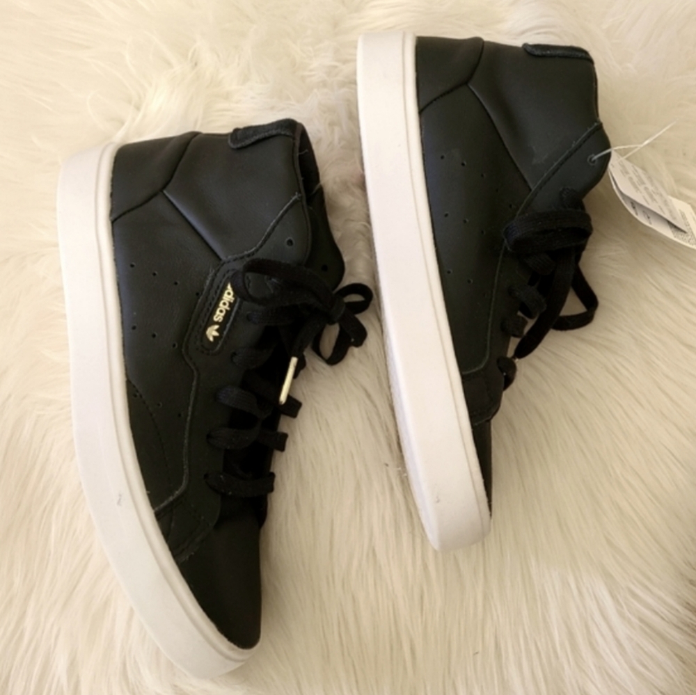 Adidas Sneakers